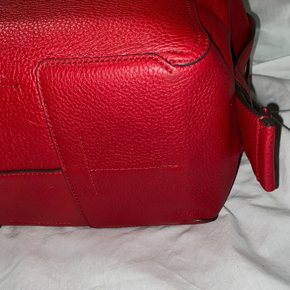 Nwot HTF color Tory Burch Perry Satchel in Red